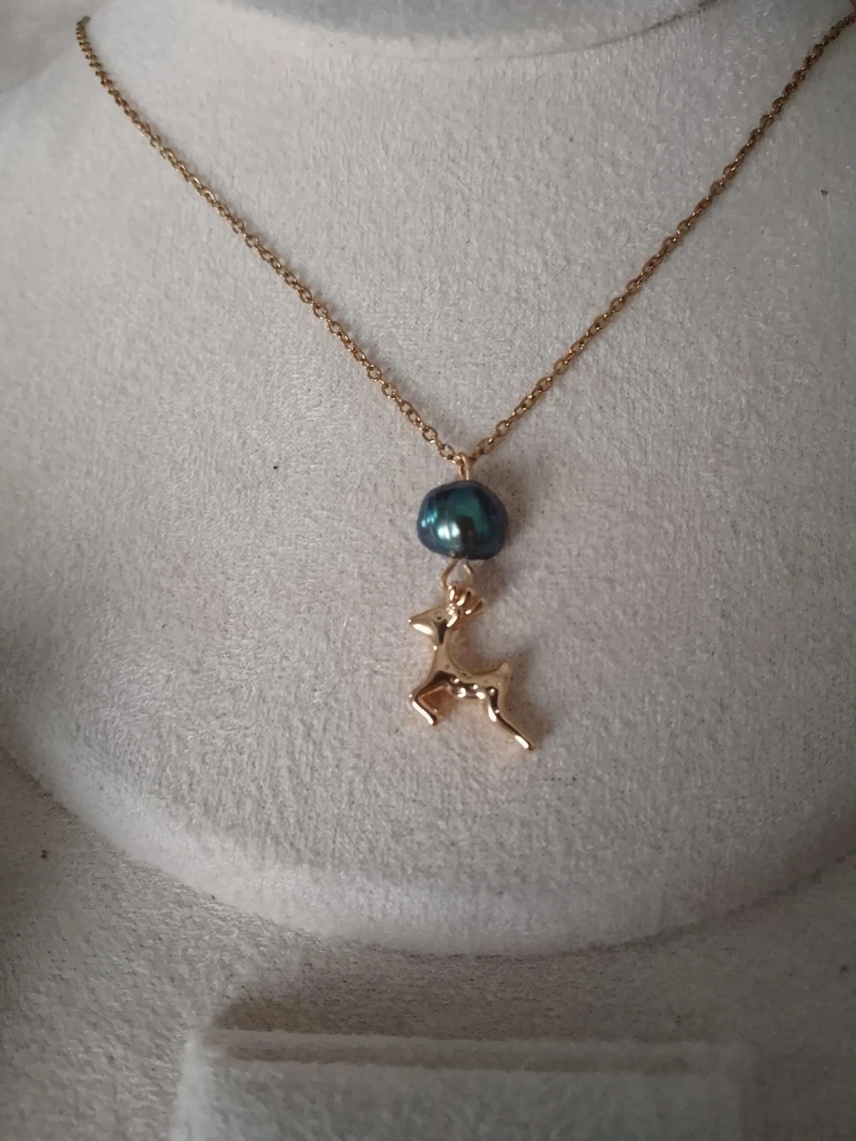 Collier perle de culture d'eau douce naturelle et faon doré